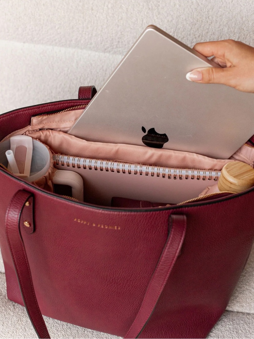 Poppy & Peonies Go-Getter Tote in Berry Mulberry - Picture 3 of 5